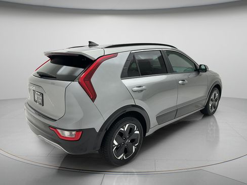 Used 2024 Kia Niro Wind FWD image 5