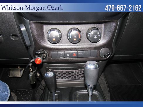 Used 2018 Jeep Wrangler Unlimited Sport w/ Connectivity Group image 38