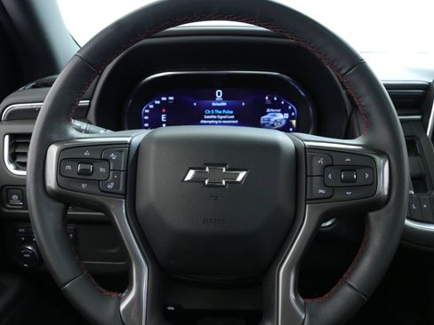 Used 2024 Chevrolet Suburban RST w/ Luxury Package image 12