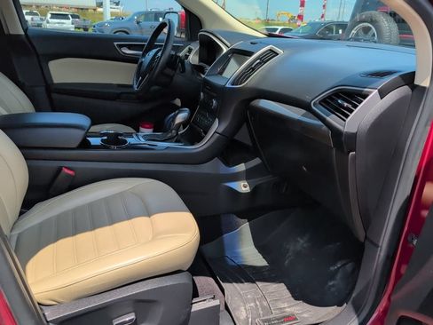 Used 2016 Ford Edge SEL w/ Equipment Group 201A AWD/4WD image 11