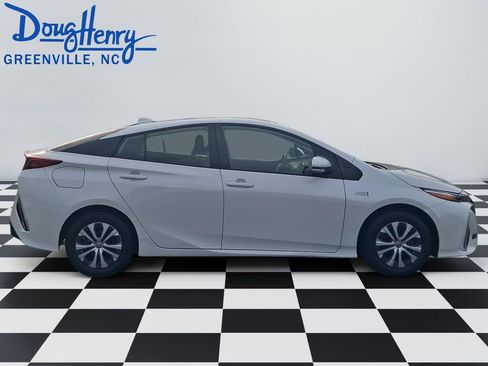 Used 2021 Toyota Prius Prime LE FWD image 6