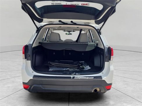 Used 2023 Subaru Forester Premium image 13
