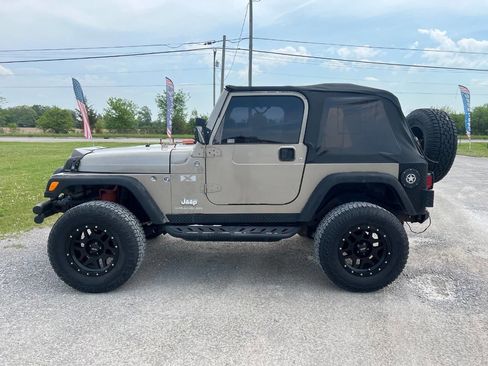 Used 2005 Jeep Wrangler X AWD/4WD image 5