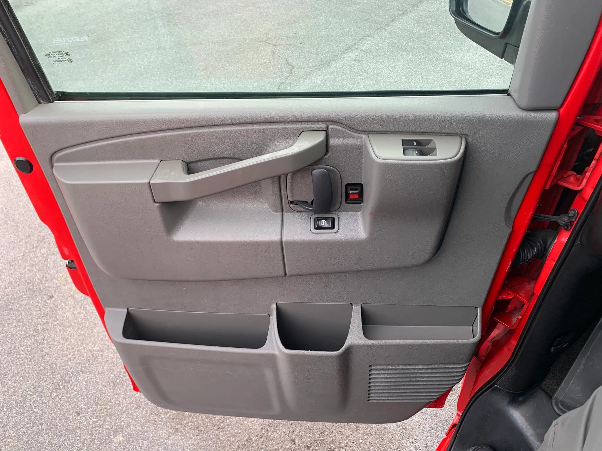 Used 2016 Chevrolet Express 2500 LS RWD image 8