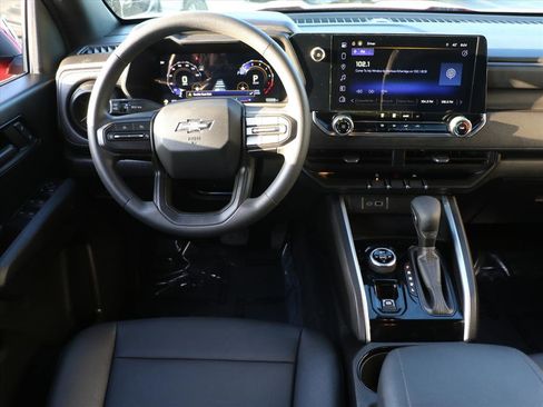 Used 2024 Chevrolet Colorado Trail Boss w/ Advanced Trailering Package image 12