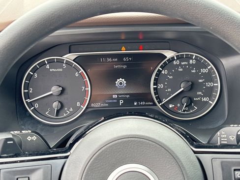 Used 2023 Nissan Rogue SV image 18