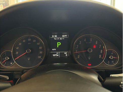 Used 2016 Maserati GranTurismo Sport image 11