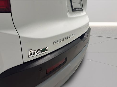 Used 2020 GMC Acadia SLE image 27