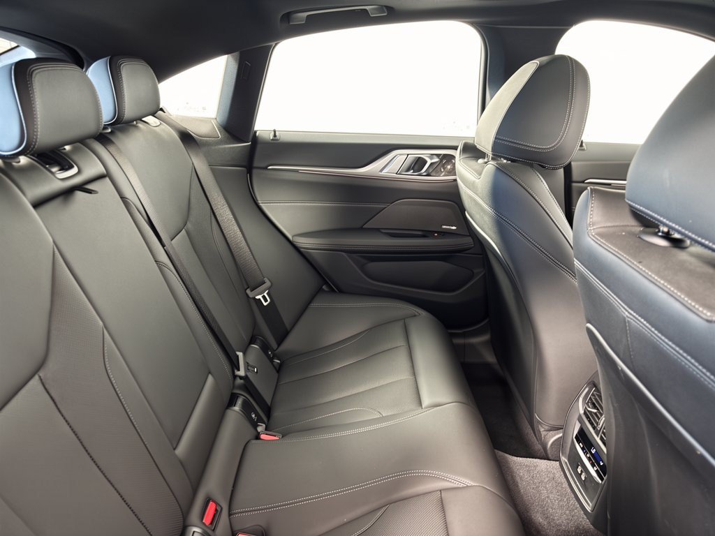 Used 2026 BMW M440i w/ Premium Package RWD image 29