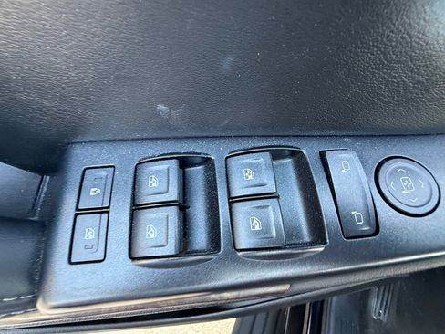 Used 2016 Chevrolet Suburban LS RWD image 22