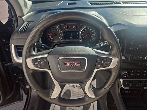 Used 2024 GMC Terrain SLE image 17