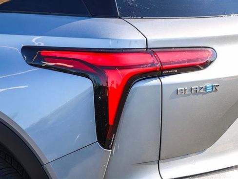 Used 2024 Chevrolet Blazer EV LT image 11