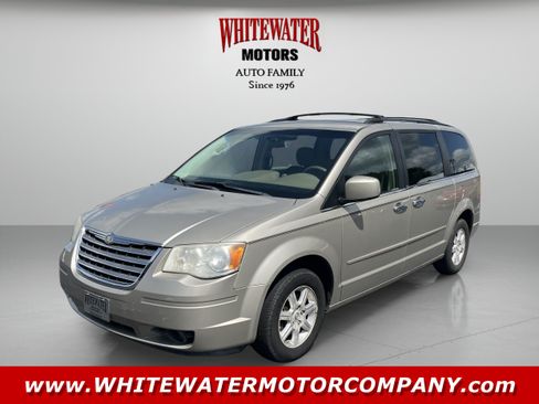 Used 2008 Chrysler Town & Country Touring FWD image 1