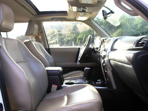 Used 2011 Toyota 4Runner SR5 image 21