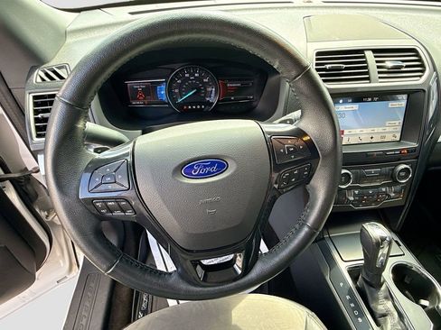 Used 2017 Ford Explorer XLT w/ Equipment Group 202A image 37