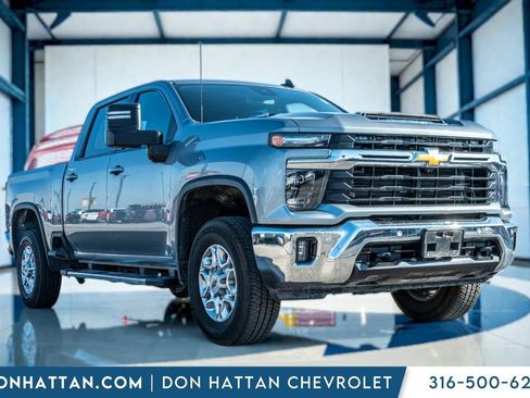 Used 2025 Chevrolet Silverado 3500 LT w/ Safety Package image 35