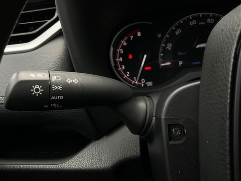 Used 2025 Toyota RAV4 XLE image 36