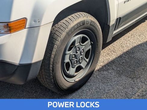 Used 2016 Jeep Patriot Sport w/ Power Value Group FWD image 6