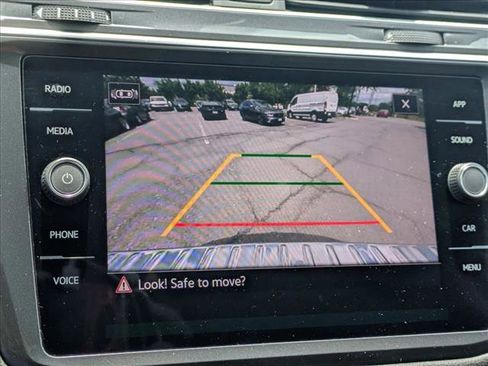 Used 2023 Volkswagen Tiguan SE FWD image 13