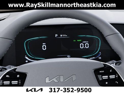 New 2025 Kia Niro EX Touring image 21