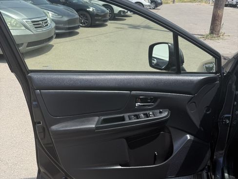 Used 2014 Subaru Crosstrek 2.0i Limited AWD/4WD image 18