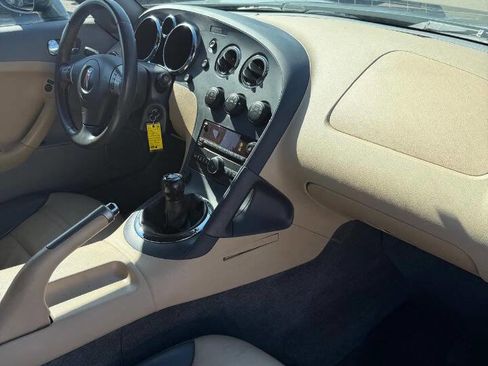 Used 2006 Pontiac Solstice Convertible w/ Premium Package RWD image 21