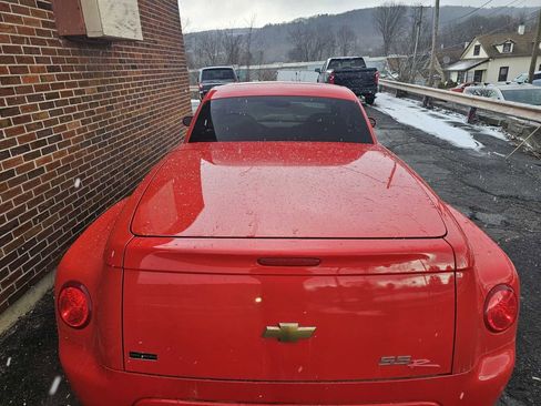 Used 2003 Chevrolet SSR LS w/ Preferred Equipment Group image 4