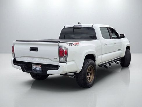 Used 2021 Toyota Tacoma TRD Sport w/ Technology Package AWD/4WD image 4