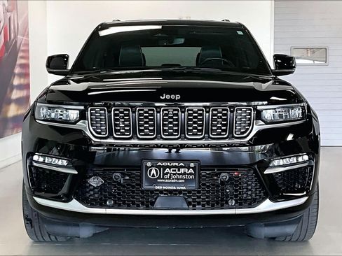 Used 2022 Jeep Grand Cherokee Summit AWD/4WD image 6