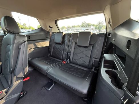 Used 2024 Volkswagen Atlas SE FWD image 24