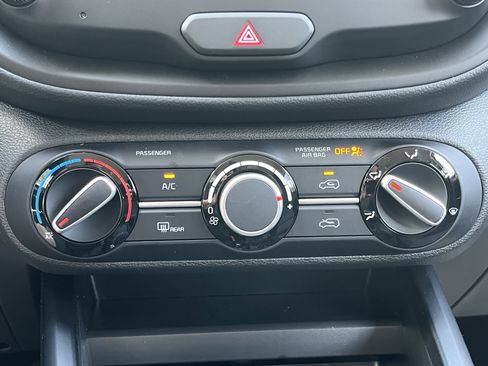 New 2025 Kia Soul LX w/ LX Technology Package image 7