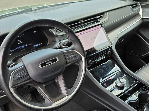 Used 2022 Jeep Grand Cherokee L Limited AWD/4WD image 3