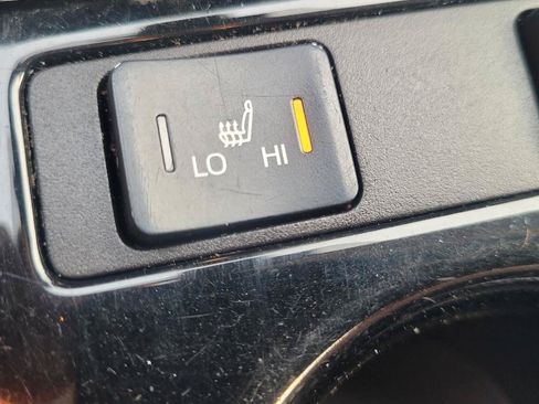 Used 2022 Toyota Prius Prime XLE FWD image 21
