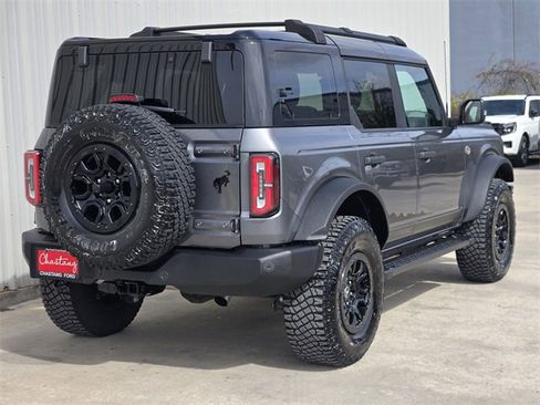 Used 2024 Ford Bronco Wildtrak image 8