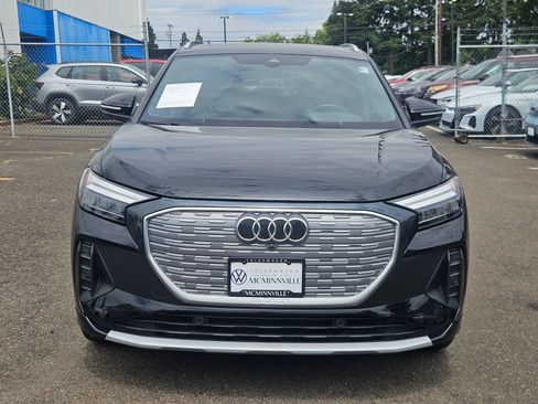 Used 2023 Audi Q4 e-tron Premium Plus w/ Premium Plus RWD image 8