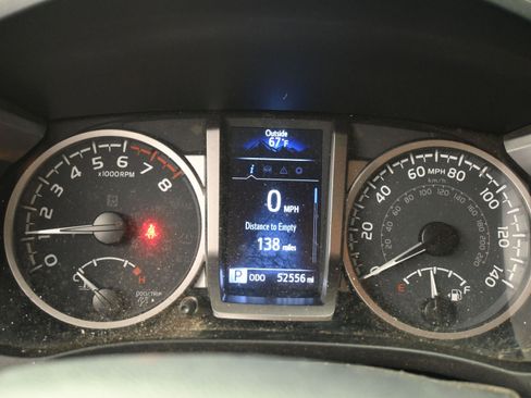 Used 2020 Toyota Tacoma SR5 image 10