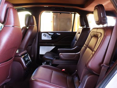 Used 2020 Lincoln Aviator Black Label w/ Dynamic Handling Package image 33