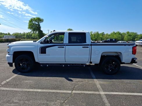 Used 2018 Chevrolet Silverado 1500 Custom w/ Custom Value Package AWD/4WD image 7