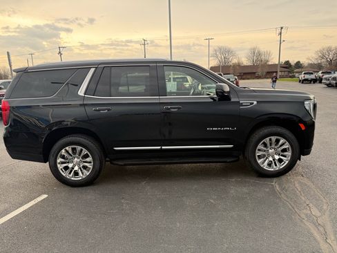 Used 2024 GMC Yukon Denali AWD/4WD image 6