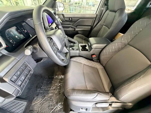 New 2026 Toyota Tacoma SR5 AWD/4WD image 17