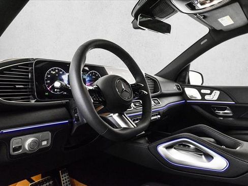New 2026 Mercedes-Benz GLS 580 4MATIC image 10