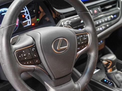 Used 2024 Lexus ES 300h w/ Premium Package FWD image 21