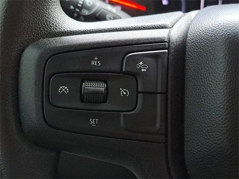 Used 2025 Chevrolet Silverado 1500 Custom image 24