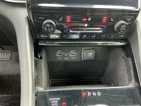 Used 2021 Jeep Grand Cherokee L Limited image 19