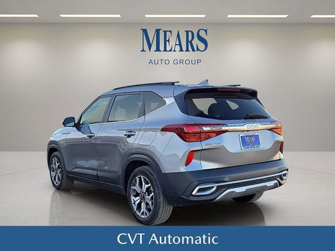 Used 2022 Kia Seltos EX image 4