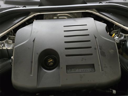 Used 2024 Land Rover Range Rover SE image 33