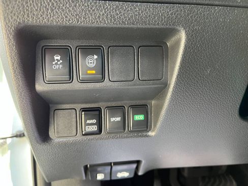 Used 2017 Nissan Rogue S AWD/4WD image 20