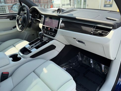 New 2026 Porsche Macan Turbo image 16