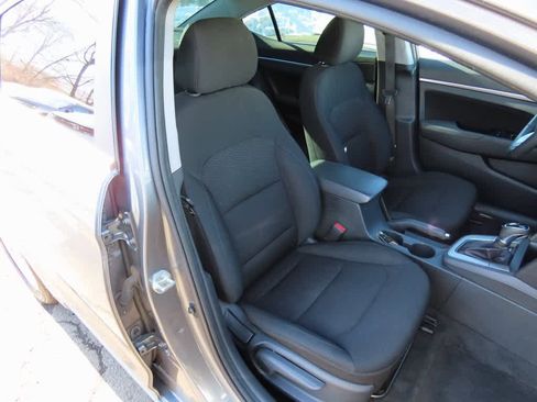 Used 2020 Hyundai Elantra Value Edition w/ Cargo Package (C1) image 15