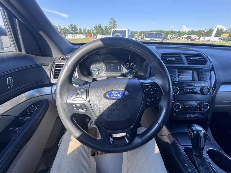 Used 2018 Ford Explorer 4WD image 13